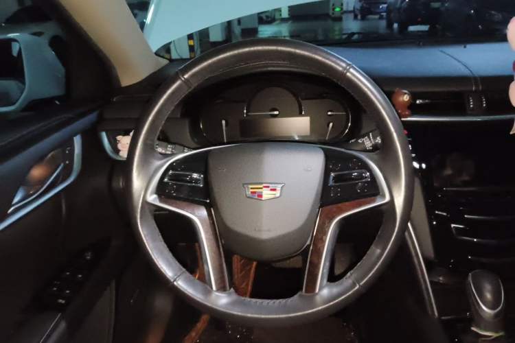Used Cadillac XTS 2018 28T Tech Edition Steering Wheel