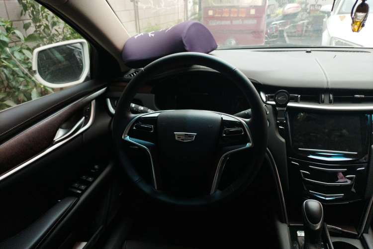 Used Cadillac XTS 2018 28T Elite Edition Steering Wheel