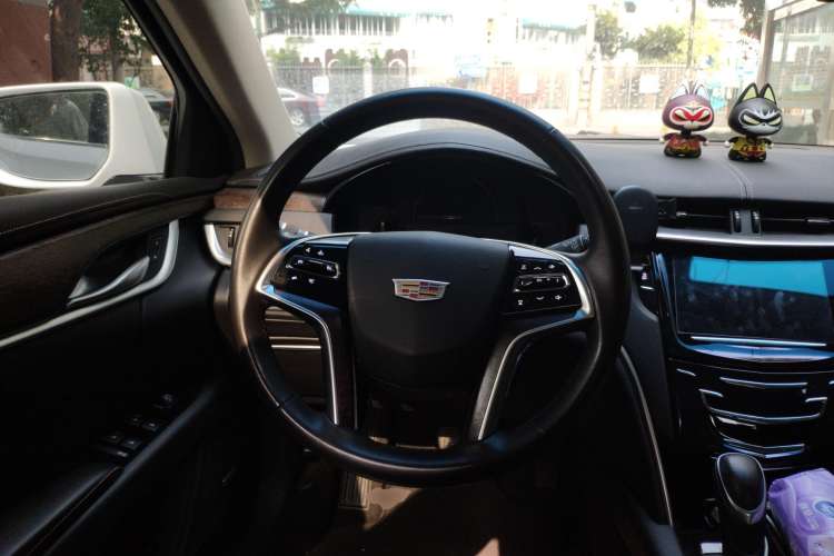 Used Cadillac XTS 2018 28T Elite Edition Steering Wheel