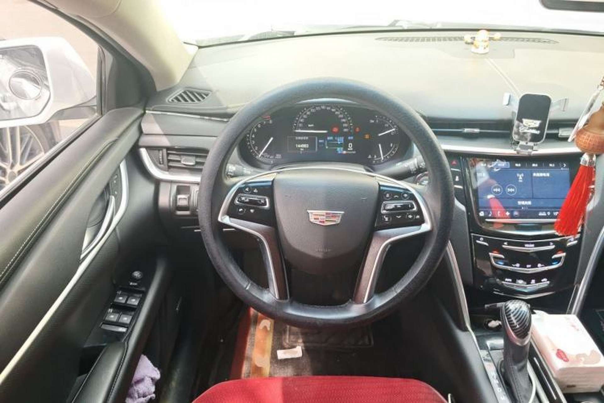 Used Cadillac XTS 2018 28T Tech Edition Steering Wheel