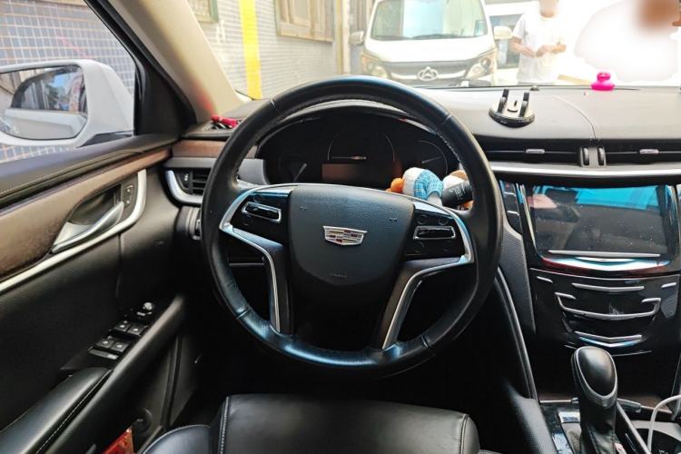 Used Cadillac XTS 2018 28T Elite Edition Steering Wheel