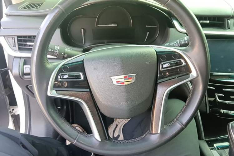 Used Cadillac XTS 2018 28T Tech Edition Steering Wheel