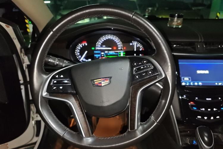 Used Cadillac XTS 2018 28T Elite Edition Steering Wheel