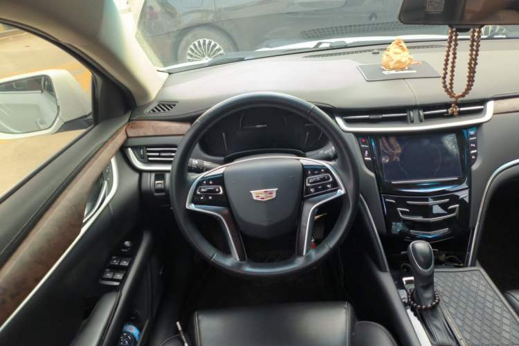 Used Cadillac XTS 2018 28T Tech Edition Steering Wheel