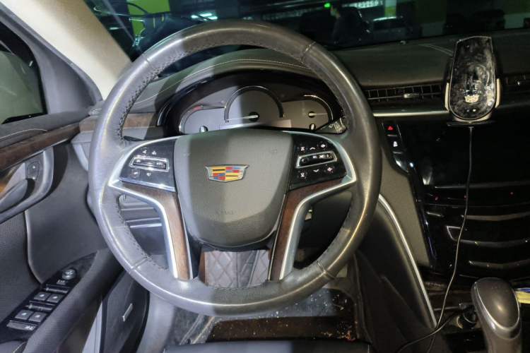 Used Cadillac XTS 2018 28T Elite Edition Steering Wheel