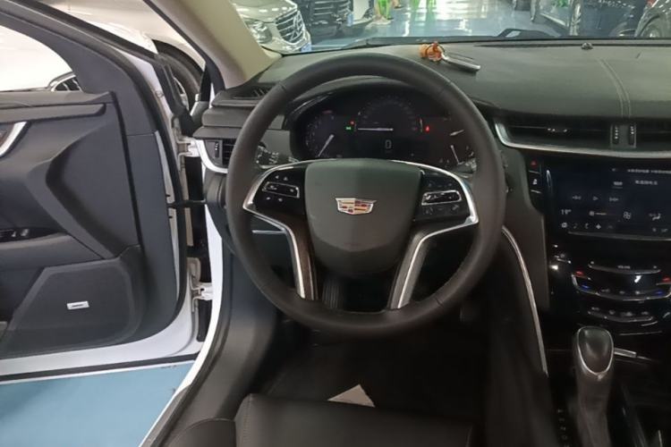 Used Cadillac XTS 2018 28T Tech Edition Steering Wheel