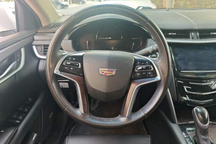 Used Cadillac XTS 2018 28T Tech Edition Steering Wheel
