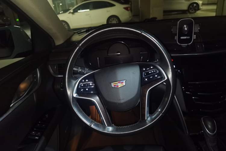Used Cadillac XTS 2018 28T Elite Edition Steering Wheel
