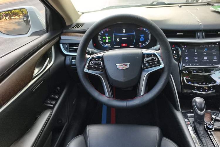Used Cadillac XTS 2018 28T Luxury Edition Steering Wheel
