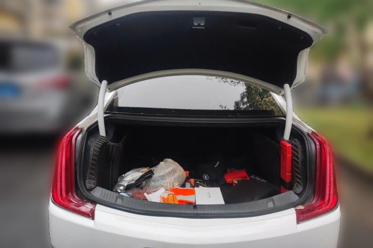 Used Cadillac XTS 2018 28T Elite Edition Trunk