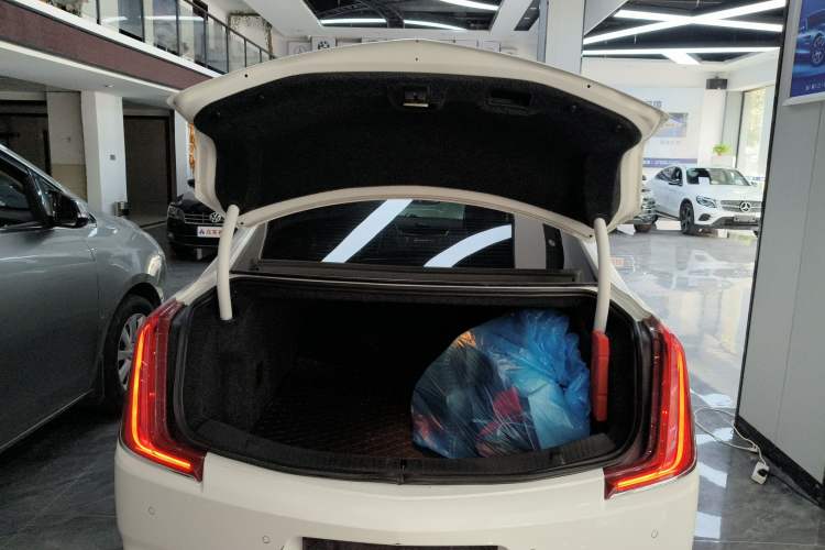 Used Cadillac XTS 2018 28T Tech Edition Trunk
