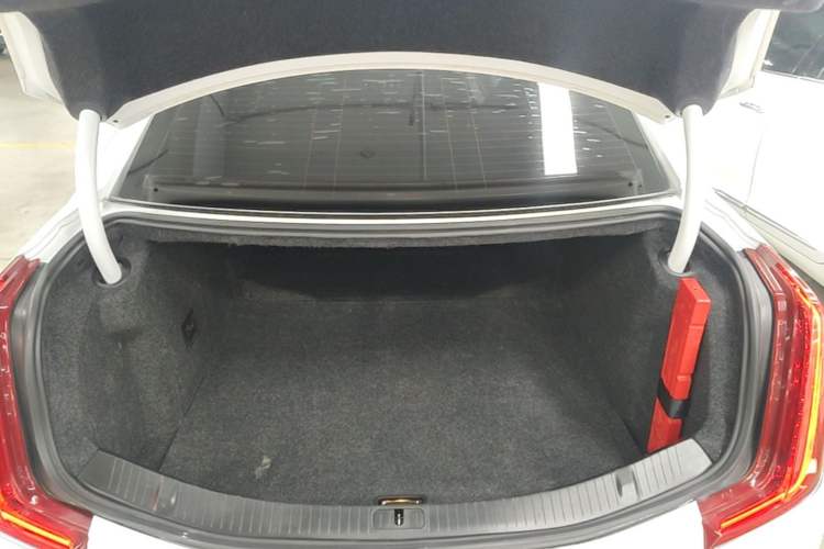 Used Cadillac XTS 2018 28T Elite Edition Trunk