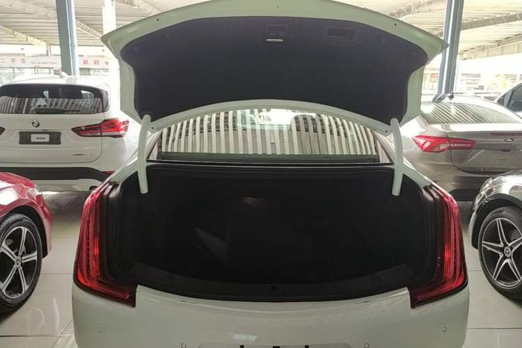 Used Cadillac XTS 2018 28T Tech Edition Trunk