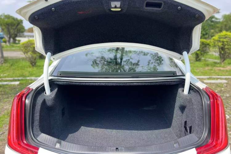 Used Cadillac XTS 2018 28T Tech Edition Trunk