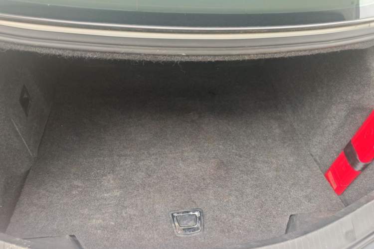 Used Cadillac XTS 2018 28T Elite Edition Trunk