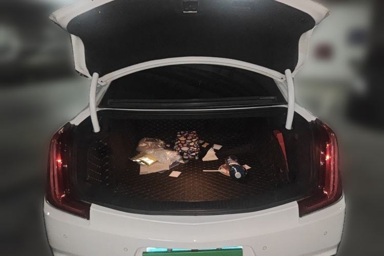 Used Cadillac XTS 2018 28T Elite Edition Trunk