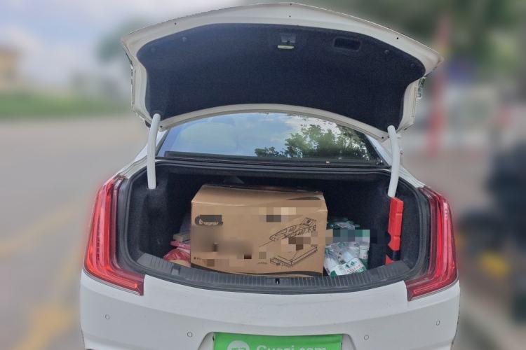 Used Cadillac XTS 2018 28T Elite Edition Trunk