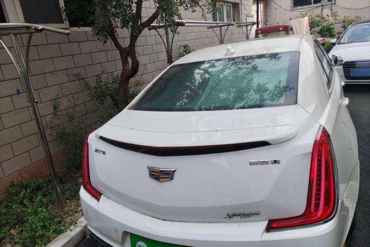 Used Cadillac XTS 2018 28T Elite Edition Trunk