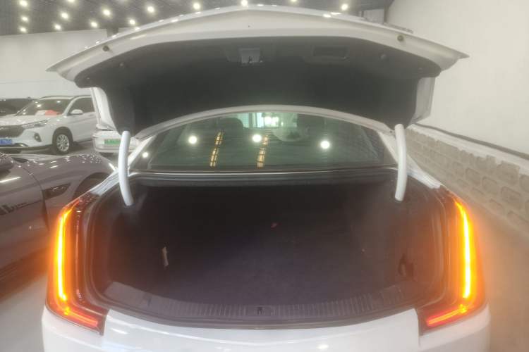Used Cadillac XTS 2018 28T Tech Edition Trunk