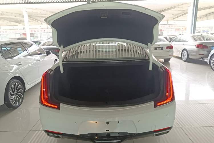 Used Cadillac XTS 2018 28T Tech Edition Trunk