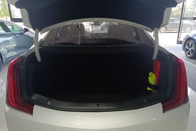 Used Cadillac XTS 2018 28T Tech Edition Trunk
