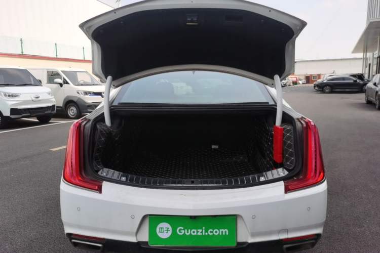 Used Cadillac XTS 2018 28T Elite Edition Trunk