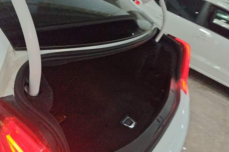 Used Cadillac XTS 2018 28T Tech Edition Trunk