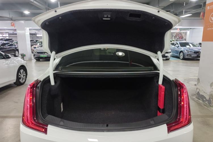 Used Cadillac XTS 2018 28T Elite Edition Trunk