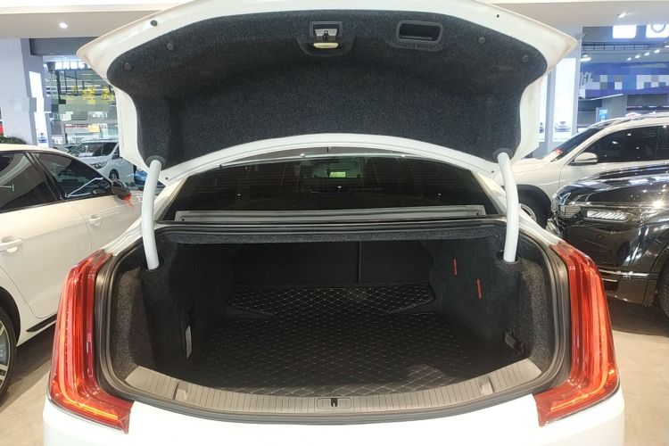 Used Cadillac XTS 2018 28T Elite Edition Trunk