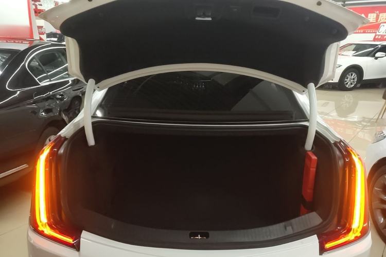 Used Cadillac XTS 2018 28T Elite Edition Trunk