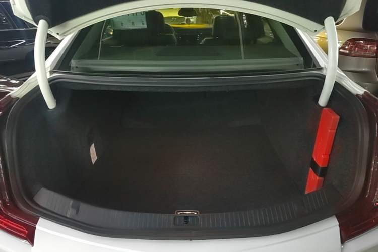 Used Cadillac XTS 2018 28T Tech Edition Trunk