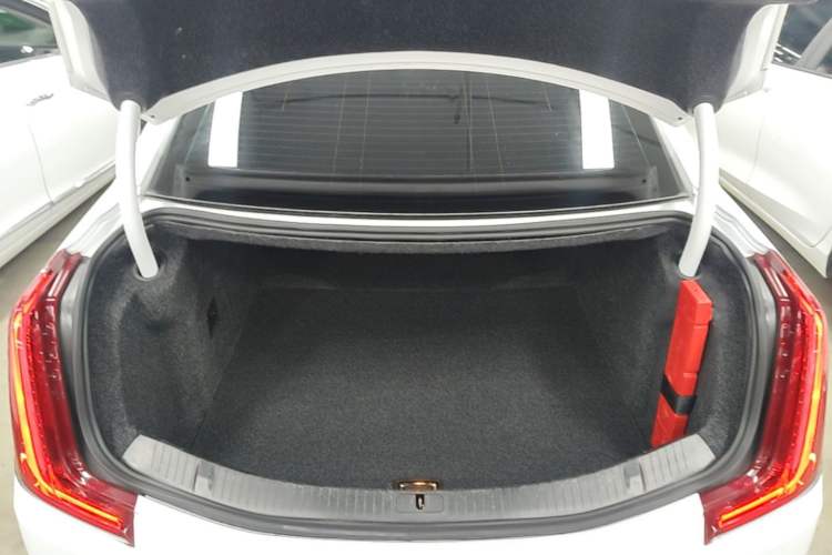 Used Cadillac XTS 2018 28T Elite Edition Trunk