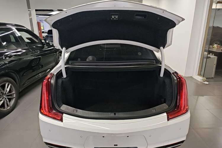 Used Cadillac XTS 2018 28T Tech Edition Trunk