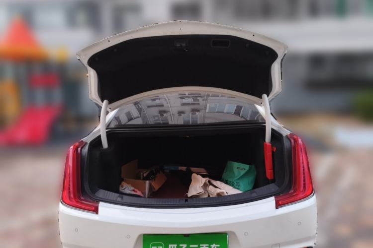 Used Cadillac XTS 2018 28T Elite Edition Trunk