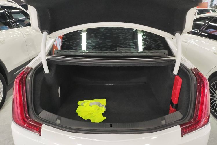 Used Cadillac XTS 2018 28T Elite Edition Trunk