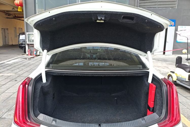 Used Cadillac XTS 2018 28T Elite Edition Trunk