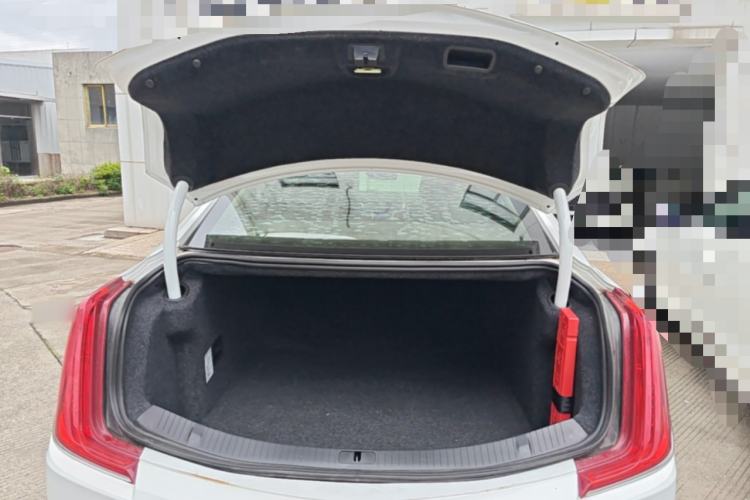 Used Cadillac XTS 2018 28T Elite Edition Trunk