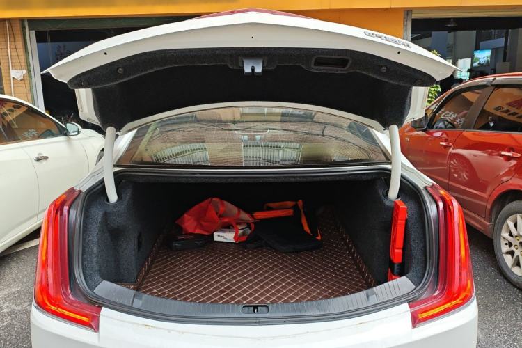 Used Cadillac XTS 2018 28T Elite Edition Trunk