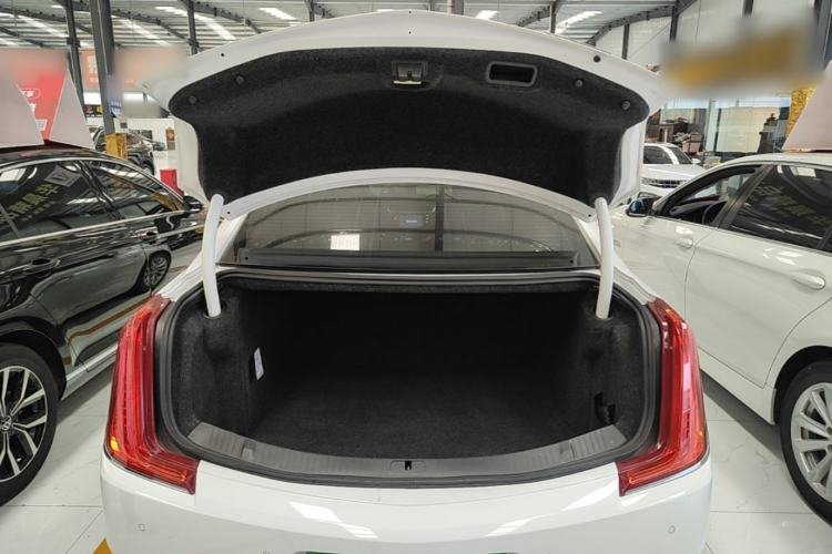Used Cadillac XTS 2018 28T Elite Edition Trunk