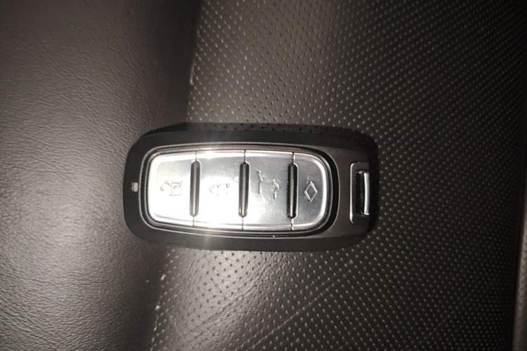 Used Cadillac XTS 2018 28T Elite Edition Vehicle Key