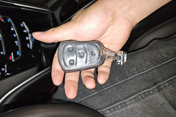 Used Cadillac XTS 2018 28T Tech Edition Vehicle Key
