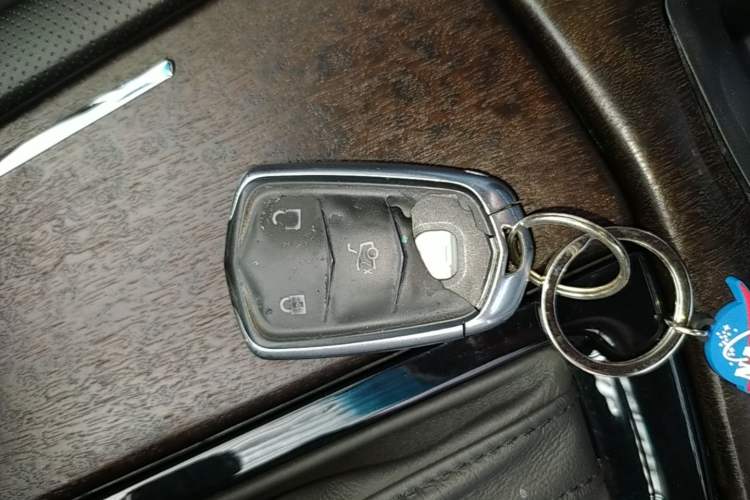 Used Cadillac XTS 2018 28T Tech Edition Vehicle Key