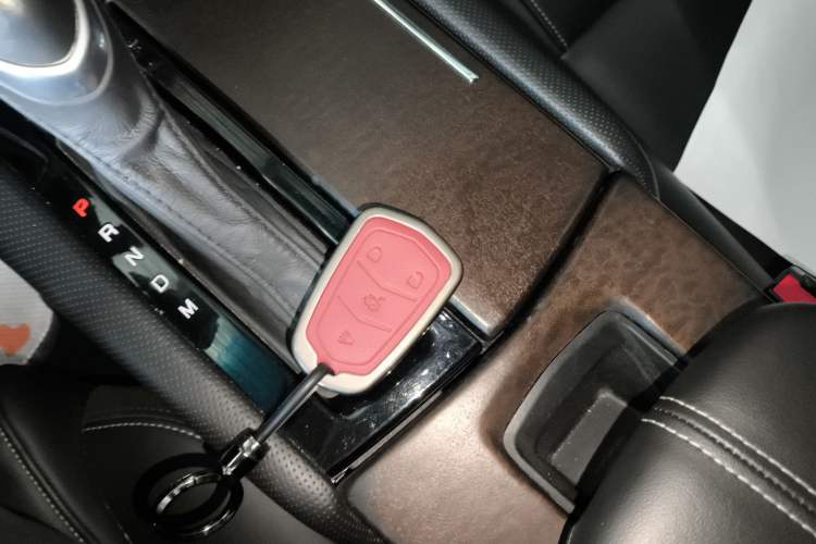 Used Cadillac XTS 2018 28T Elite Edition Vehicle Key