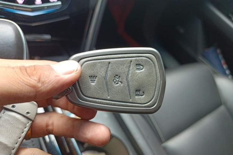 Used Cadillac XTS 2018 28T Tech Edition Vehicle Key