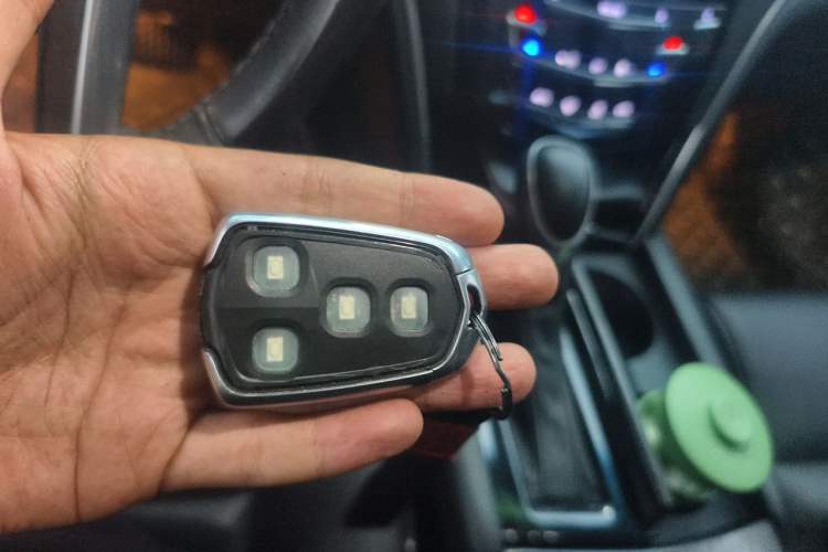 Used Cadillac XTS 2018 28T Tech Edition Vehicle Key