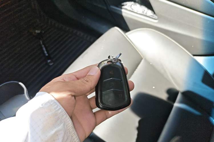 Used Cadillac XTS 2018 28T Tech Edition Vehicle Key