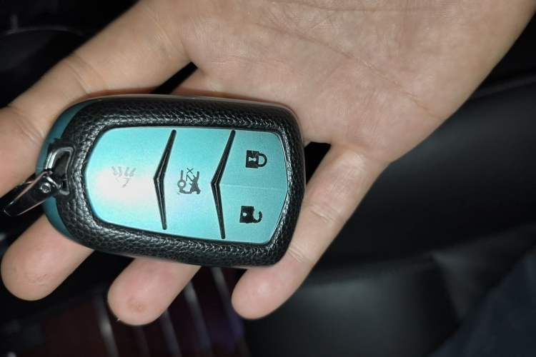 Used Cadillac XTS 2018 28T Tech Edition Vehicle Key
