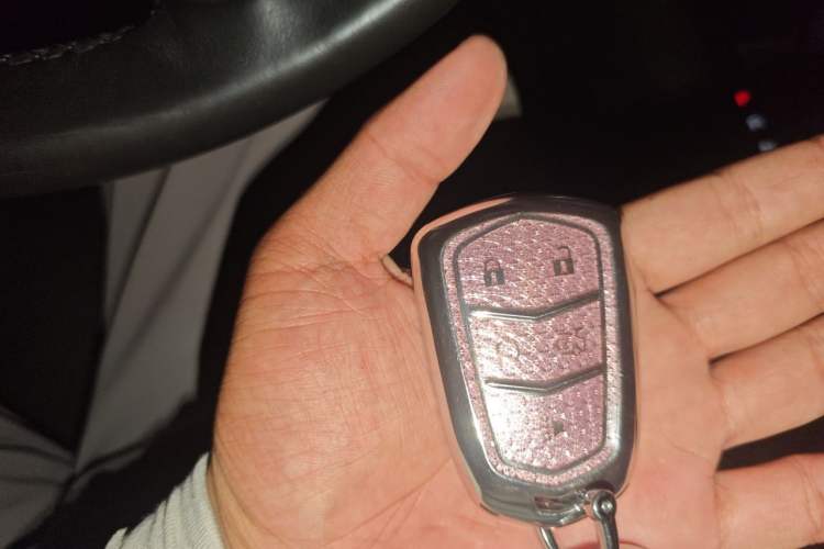 Used Cadillac XTS 2018 28T Elite Edition Vehicle Key