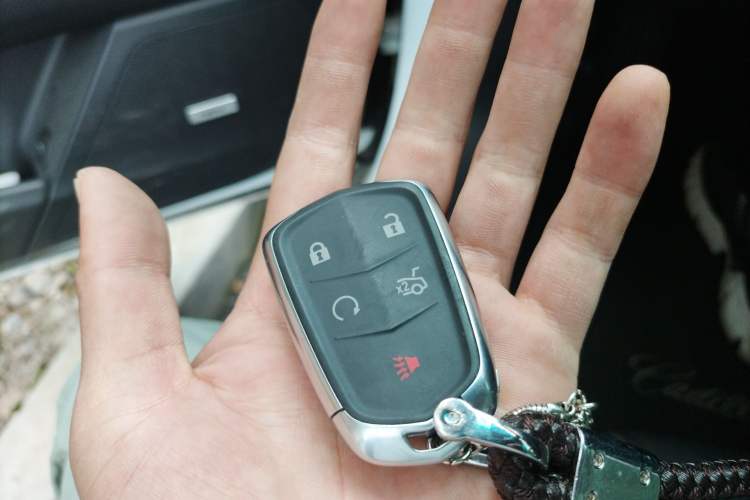 Used Cadillac XTS 2018 28T Elite Edition Vehicle Key