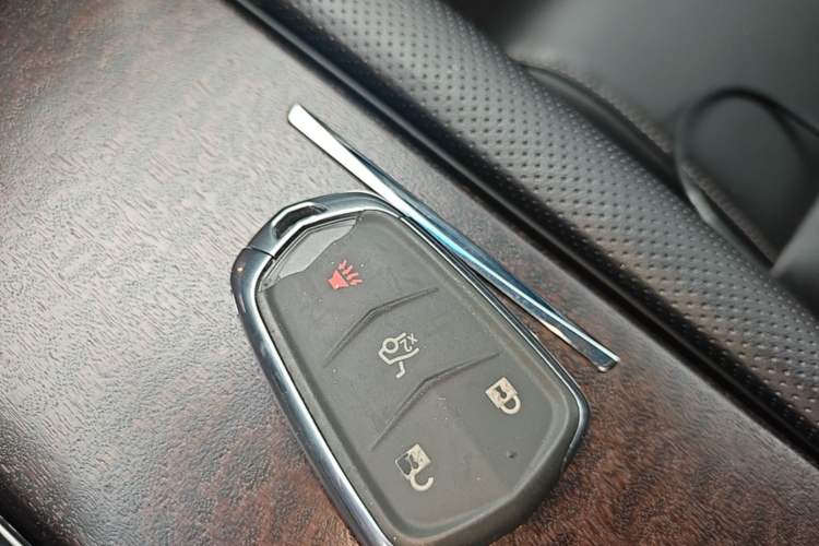 Used Cadillac XTS 2018 28T Tech Edition Vehicle Key